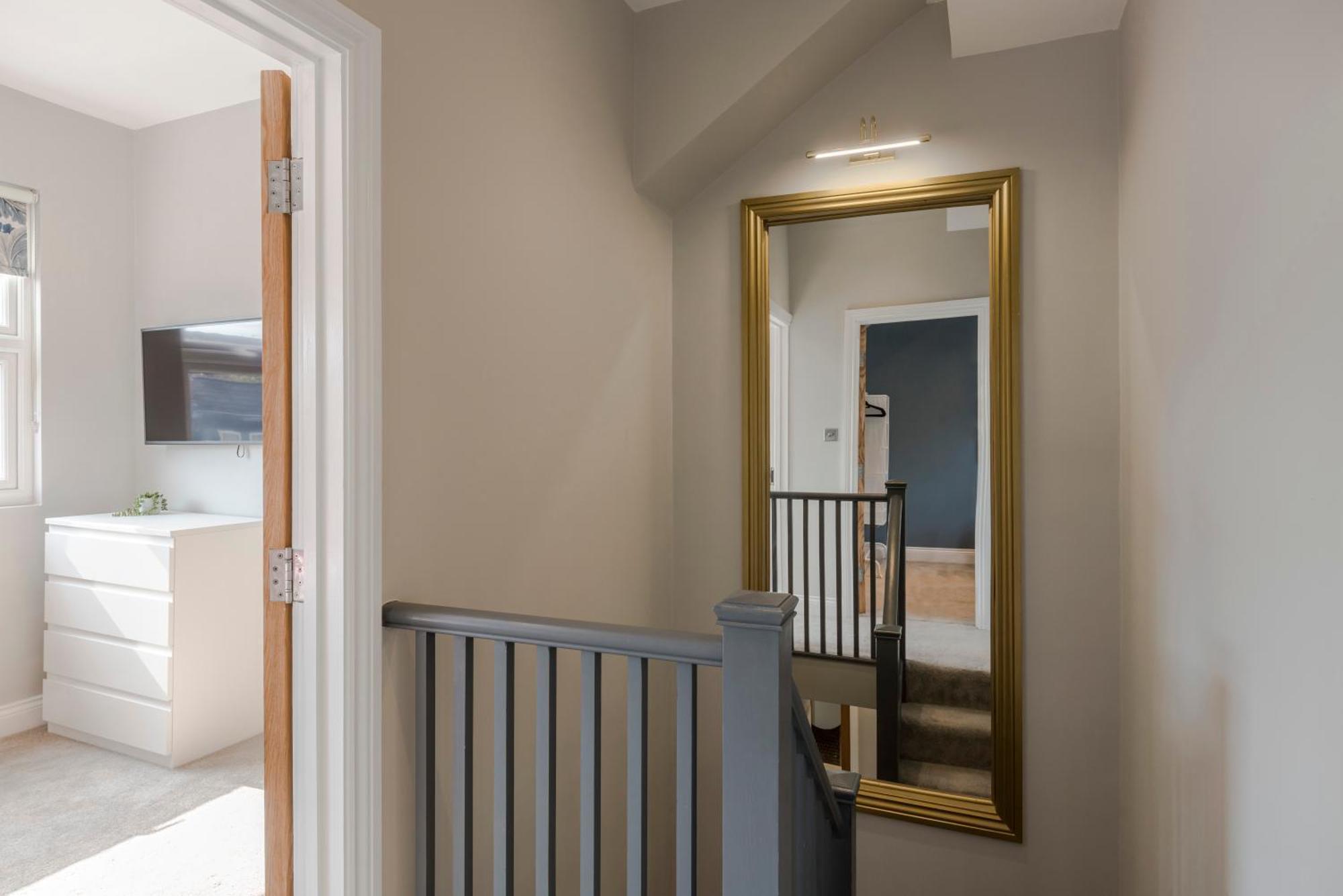 Stunning 3 Bed Duplex Apartment In The Heart Of West Hampstead Лондон Экстерьер фото