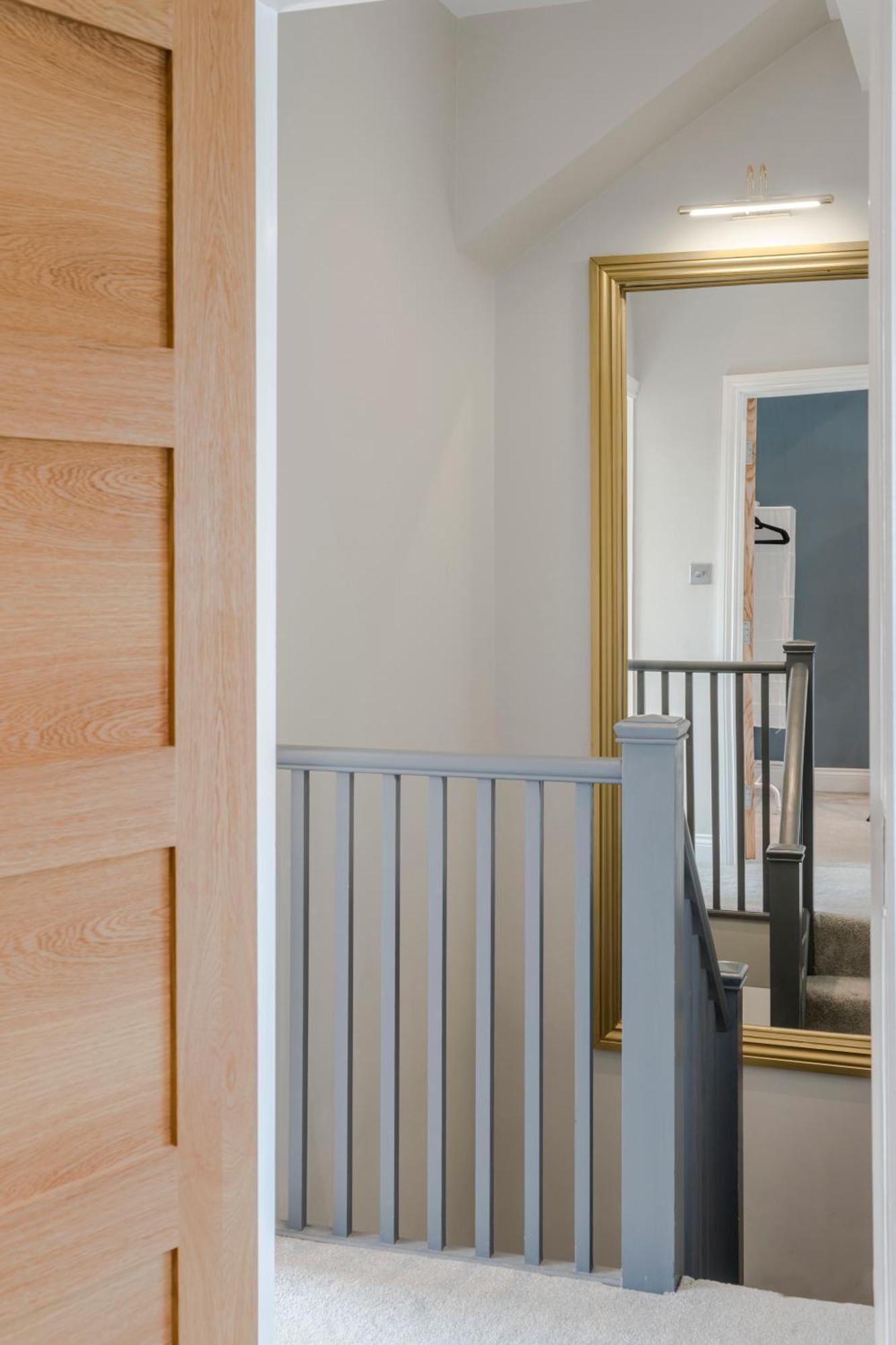 Stunning 3 Bed Duplex Apartment In The Heart Of West Hampstead Лондон Экстерьер фото